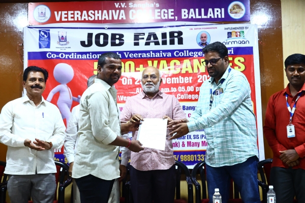 ವೈ.ಎಂ. ಸತೀಶ್ ಫೌಂಡೇಶ್‍ನಿಂದ ಬಳ್ಳಾರಿಯಲ್ಲಿ ಯಶಸ್ವಿಯಾಗಿ ನಡೆದ ಮೆಗಾ ಜಾಬ್ ಮೇಳ