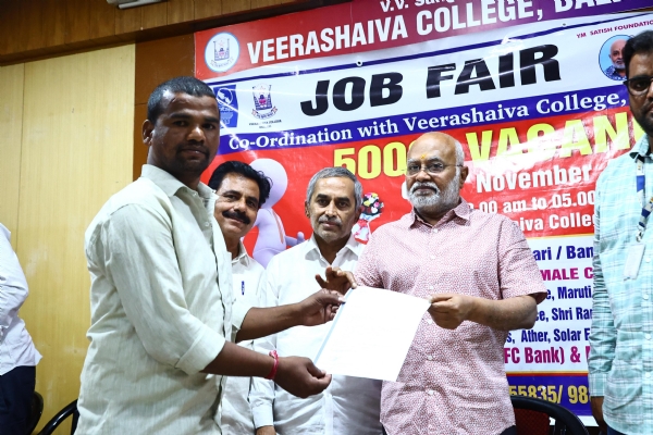 ವೈ.ಎಂ. ಸತೀಶ್ ಫೌಂಡೇಶ್‍ನಿಂದ ಬಳ್ಳಾರಿಯಲ್ಲಿ ಯಶಸ್ವಿಯಾಗಿ ನಡೆದ ಮೆಗಾ ಜಾಬ್ ಮೇಳ