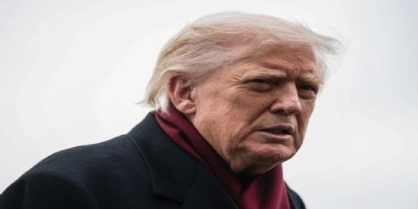 ಎರಡು ಪ್ರಮುಖ ಕಾರ್ಯಕಾರಿ ಆದೇಶಗಳಿಗೆ ಅಮೆರಿಕ ಅಧ್ಯಕ್ಷ ಡೊನಾಲ್ಡ್ ಟ್ರಂಪ್ ಸಹಿ