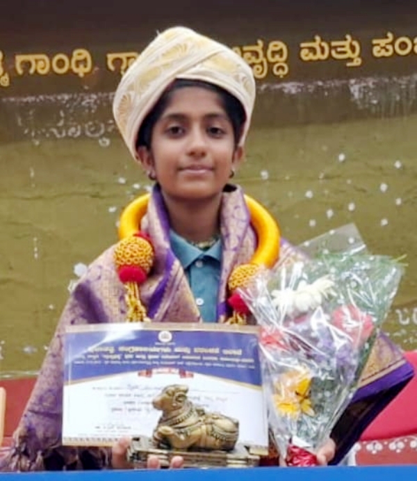 ಪ್ರಬಂಧ ಸ್ಪರ್ಧೆಯಲ್ಲಿ ಸ್ಪೂರ್ತಿ ಉಪ್ಪಾರ್ ರಾಜ್ಯಕ್ಕೆ ಪ್ರಥಮ