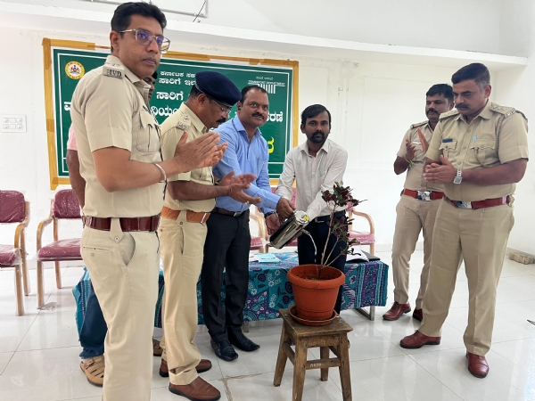 ಸಮೂಹ ಸಾರಿಗೆ - ವಿದ್ಯುತ್ ಚಾಲಿತ ವಾಹನಗಳ ಬಳಕೆ ಮಾಡಿ - ಪ್ರಭುಸ್ವಾಮಿ ಹಿರೇಮಠ ಸಮೂಹ ಸಾರಿಗೆ - ವಿದ್ಯುತ್ ಚಾಲಿತ ವಾಹನಗಳ ಬಳಕೆ ಮಾಡಿ - ಪ್ರಭುಸ್ವಾಮಿ ಹಿರೇಮಠ