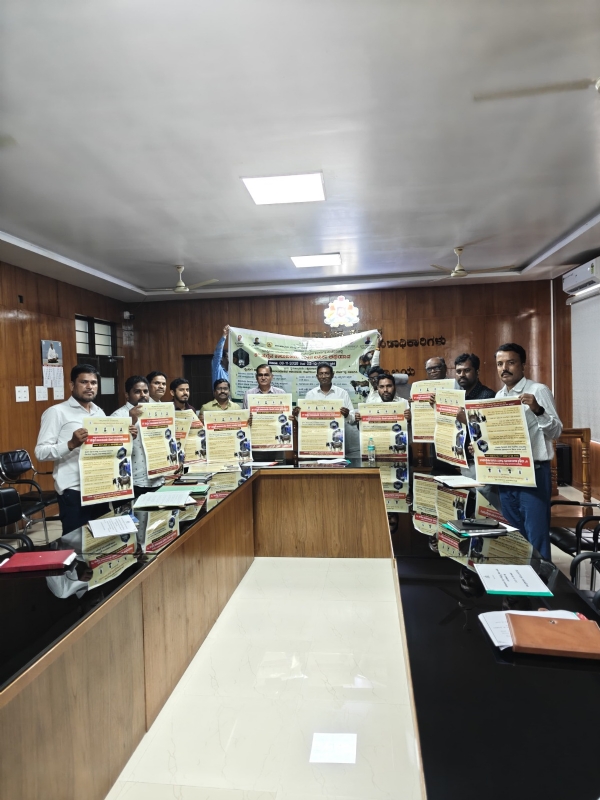 ಜಾನುವಾರುಗಳಿಗೆ ಲಸಿಕೆ ಹಾಕಿಸಿ, ಆರ್ಥಿಕ ನಷ್ಟ ತಪ್ಪಿಸಿ: ಶಿವಾನಂದ ಭಜಂತ್ರಿ ಜಾನುವಾರುಗಳಿಗೆ ಲಸಿಕೆ ಹಾಕಿಸಿ, ಆರ್ಥಿಕ ನಷ್ಟ ತಪ್ಪಿಸಿ: ಶಿವಾನಂದ ಭಜಂತ್ರಿ