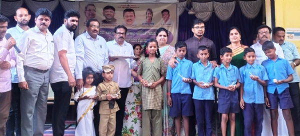 ಮಕ್ಕಳಿಗೆ ಪೌಷ್ಟಿಕ ಆಹಾರ ವಿತರಣೆ ಅಗತ್ಯ : ಜಿಲ್ಲಾಧಿಕಾರಿ ಮಕ್ಕಳಿಗೆ ಪೌಷ್ಟಿಕ ಆಹಾರ ವಿತರಣೆ ಅಗತ್ಯ : ಜಿಲ್ಲಾಧಿಕಾರಿ