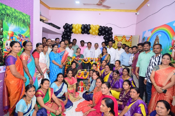 ರಾಯಚೂರು ಜಿಲ್ಲಾ ಮಕ್ಕಳ ರಕ್ಷಣಾ ಘಟಕ : ಎರಡು ಕಂದಮ್ಮಗಳಿಗೆ ಸಂಭ್ರಮದ ನಾಮಕರಣ ರಾಯಚೂರು ಜಿಲ್ಲಾ ಮಕ್ಕಳ ರಕ್ಷಣಾ ಘಟಕ : ಎರಡು ಕಂದಮ್ಮಗಳಿಗೆ ಸಂಭ್ರಮದ ನಾಮಕರಣ