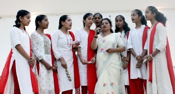 ವಂದೇಮಾತರಂ ಗೀತೆಗೆ 150 ವರ್ಷಗಳು: ಜಿಲ್ಲಾಡಳಿತದಿಂದ ಸಾಮೂಹಿಕ ಗಾಯನ ವಂದೇಮಾತರಂ ಗೀತೆಗೆ 150 ವರ್ಷಗಳು: ಜಿಲ್ಲಾಡಳಿತದಿಂದ ಸಾಮೂಹಿಕ ಗಾಯನ