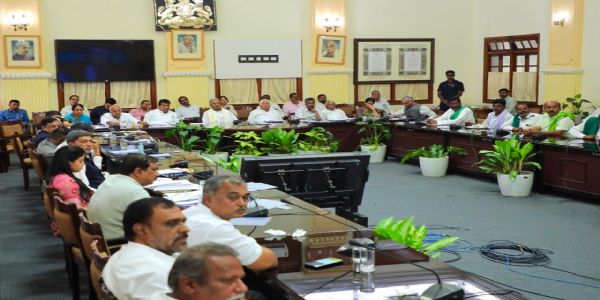 ಕೇಂದ್ರದ ಸಕ್ಕರೆ ನೀತಿಗೆ ಕಾರ್ಖಾನೆಗಳ ಅಸಮಾಧಾನ ;ರೈತರ ಪರ ರಾಜ್ಯ ಸರಕಾರ-ಸಿದ್ದರಾಮಯ್ಯ