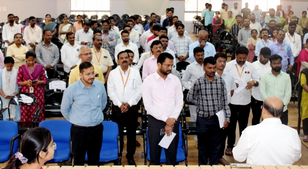 ಸ್ವಾತಂತ್ರ್ಯ ಚಳವಳಿಯ ಬೀಜ ಬಿತ್ತನೆಗೆ ವಂದೇ ಮಾತರಂ ಸಹಕಾರಿ - ಜಿಲ್ಲಾಧಿಕಾರಿ ಡಾ. ಸುರೇಶ ಬಿ. ಇಟ್ನಾಳ ಸ್ವಾತಂತ್ರ್ಯ ಚಳವಳಿಯ ಬೀಜ ಬಿತ್ತನೆಗೆ ವಂದೇ ಮಾತರಂ ಸಹಕಾರಿ - ಜಿಲ್ಲಾಧಿಕಾರಿ ಡಾ. ಸುರೇಶ ಬಿ. ಇಟ್ನಾಳ