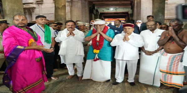 ಆಚಾರ್ಯ ಶಾಂತಿಸಾಗರ ಸ್ಮರಣೋತ್ಸವದಲ್ಲಿ ಉಪರಾಷ್ಟ್ರಪತಿ ರಾಧಾಕೃಷ್ಣನ್