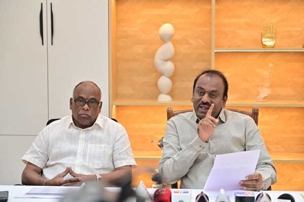 ಹನುಮಮಾಲಾಧಾರಿಗಳಿಗೆ ಸೌಲಭ್ಯ - ಸಂಸದ ರಾಜಶೇಖರ ಬಸವರಾಜ ಹಿಟ್ನಾಳ