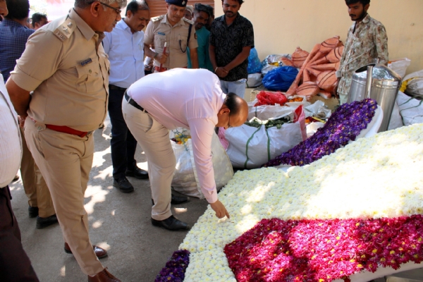 ಅಧಿಕಾರಿಗಳು ಅಚ್ಚುಕಟ್ಟಾಗಿ ಕೆಲಸಗಳನ್ನು ಮಾಡಿದ್ದಾರೆ- ಜಿಲ್ಲಾಧಿಕಾರಿ ಡಾ. ಸುರೇಶ ಬಿ. ಇಟ್ನಾಳ