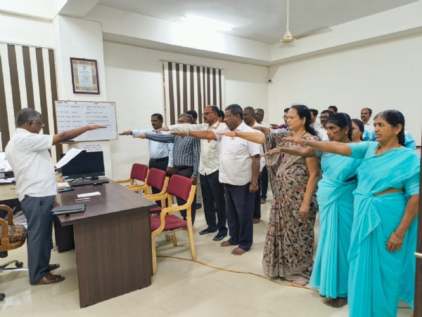 ರಾಯಚೂರು: ಮಾನವ ಹಕ್ಕುಗಳ ಪ್ರತಿಜ್ಞಾವಿಧಿ ರಾಯಚೂರು: ಮಾನವ ಹಕ್ಕುಗಳ ಪ್ರತಿಜ್ಞಾವಿಧಿ