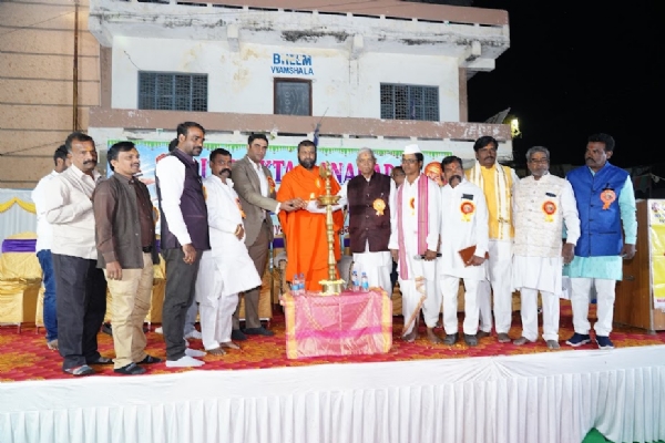 ಭಕ್ತಿಯಿಂದ ದೇವರನ್ನು ಭಜಿಸಬೇಕು-ಶಾಂತಮಯ ಸ್ವಾಮಿಜಿ