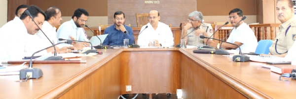 ವ್ಯವಸ್ಥಿತವಾಗಿ ಶ್ರೀ ಗವಿಸಿದ್ಧೇಶ್ವರ ಜಾತ್ರೆ ನಡೆಸಲು ಅಧಿಕಾರಿಗಳು ಸಿದ್ದತೆ ಮಾಡಿಕೊಳ್ಳಿ - ಜಿಲ್ಲಾಧಿಕಾರಿ ಡಾ. ಸುರೇಶ ಇಟ್ನಾಳ ವ್ಯವಸ್ಥಿತವಾಗಿ ಶ್ರೀ ಗವಿಸಿದ್ಧೇಶ್ವರ ಜಾತ್ರೆ ನಡೆಸಲು ಅಧಿಕಾರಿಗಳು ಸಿದ್ದತೆ ಮಾಡಿಕೊಳ್ಳಿ - ಜಿಲ್ಲಾಧಿಕಾರಿ ಡಾ. ಸುರೇಶ ಇಟ್ನಾಳ