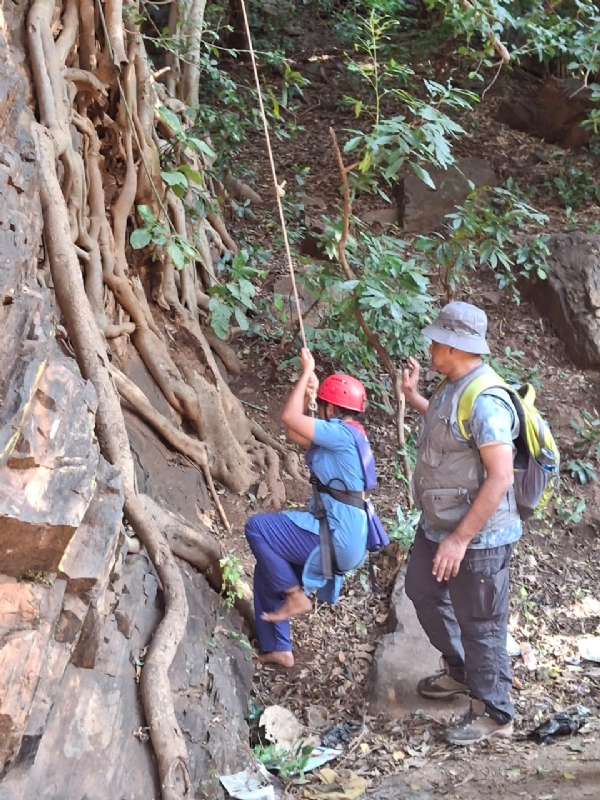 ಬಳ್ಳಾರಿಯ ವಿದ್ಯಾರ್ಥಿಗಳಿಗೆ ಸಂಡೂರು ಸಮೀಪದ ಯಶವಂತನಗರದಲ್ಲಿ ಚಾರಣ ಬಳ್ಳಾರಿಯ ವಿದ್ಯಾರ್ಥಿಗಳಿಗೆ ಸಂಡೂರು ಸಮೀಪದ ಯಶವಂತನಗರದಲ್ಲಿ ಚಾರಣ