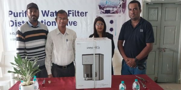 ಲೈಕೊ ಕಂಪನಿಯಿಂದ ಬಾಲಕರ ಕಾಲೇಜಿಗೆ ವಾಟರ್ ಫಿಲ್ಟರ್ ವಿತರಣೆ