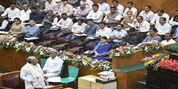 ಶ್ಯಾಮನೂರು ಶಿವಶಂಕರಪ್ಪ ನಿಧನಕ್ಕೆ ಸದನದಲ್ಲಿ ಮುಖ್ಯಮಂತ್ರಿ ಸಂತಾಪ