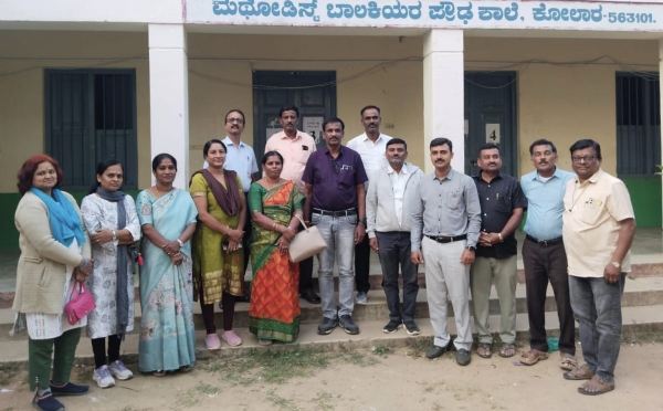 ಕೋಲಾರಜಿಲ್ಲಾ ಶಾಲಾ ಶಿಕ್ಷಣ ಇಲಾಖೆ ನೌಕರರ ಸಂಘದಿAದ ಡಿಸೆಂಬರ್ ೨೦ರಂದು ನಡೆಯಲಿರುವ ಕೋಲಾರ ಜಿಲ್ಲಾ ಸಮಾವೇಶ ಅಂತಿಮ ಹಂತದ ಚಟುವಟಿಕೆಗಳ ಕುರಿತು ಚರ್ಚಿಸಲಾಯಿತು.