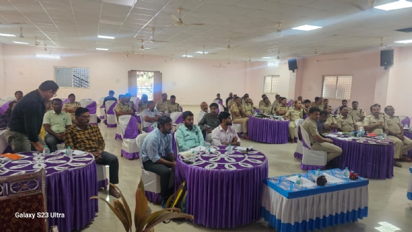 ಮಾನವ - ವನ್ಯಜೀವಿಗಳ ಸಂಘರ್ಷ ತಡೆಗೆ ಸಮನ್ವಯತೆ : ಡಾ. ಕೆ.ಎನ್ ಬಸವರಾಜ ಮಾನವ - ವನ್ಯಜೀವಿಗಳ ಸಂಘರ್ಷ ತಡೆಗೆ ಸಮನ್ವಯತೆ : ಡಾ. ಕೆ.ಎನ್ ಬಸವರಾಜ