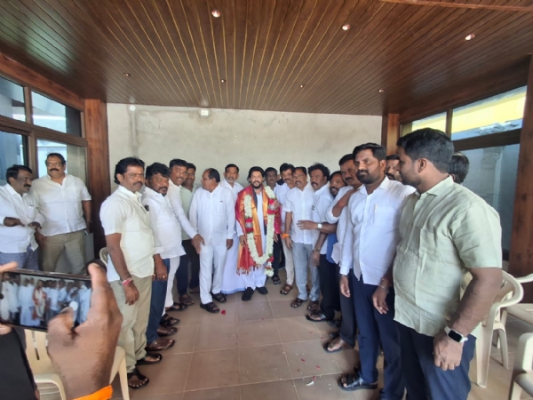 ಶ್ರೀ ಮಹರ್ಷಿ ವಾಲ್ಮೀಕಿ ಪುತ್ಥಳಿ ಅನಾವರಣ ಯಶಸ್ವಿಯಾಗಲಿ : ಬಿ. ನಾಗೇಂದ್ರ ಶ್ರೀ ಮಹರ್ಷಿ ವಾಲ್ಮೀಕಿ ಪುತ್ಥಳಿ ಅನಾವರಣ ಯಶಸ್ವಿಯಾಗಲಿ : ಬಿ. ನಾಗೇಂದ್ರ