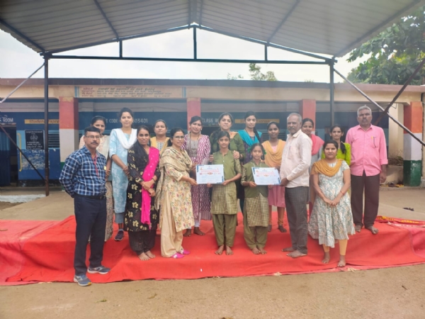 ಕಲೋತ್ಸವ : ನಯನ ಪ್ರಥಮ, ತಿಪ್ಪಮ್ಮ ದ್ವಿತೀಯ ಕಲೋತ್ಸವ : ನಯನ ಪ್ರಥಮ, ತಿಪ್ಪಮ್ಮ ದ್ವಿತೀಯ