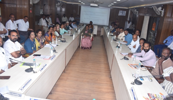 ಇಎಸ್ಐ ಕಡ್ಢಾಯವಾಗಿ ನೋಂದಾಯಿಸಿಕೊಳ್ಳಿರಿ : ಅವ್ವಾರು ಮಂಜುನಾಥ್ ಇಎಸ್ಐ ಕಡ್ಢಾಯವಾಗಿ ನೋಂದಾಯಿಸಿಕೊಳ್ಳಿರಿ : ಅವ್ವಾರು ಮಂಜುನಾಥ್