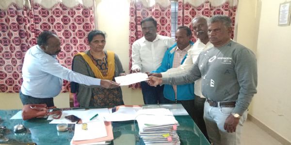 ಬಿಜಿಎಂಎಲ್ ಶಾಲೆಯನ್ನು ಸರ್ಕಾರದ ವಶಕ್ಕೆ ಪಡೆಯುವಂತೆ ಒತ್ತಾಯ