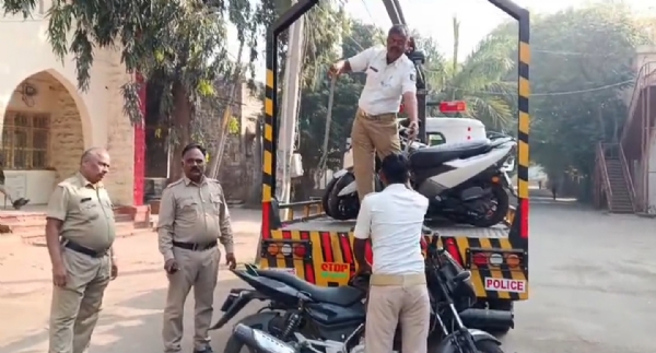 ಪೊಲೀಸ ಪೊಲೀಸ