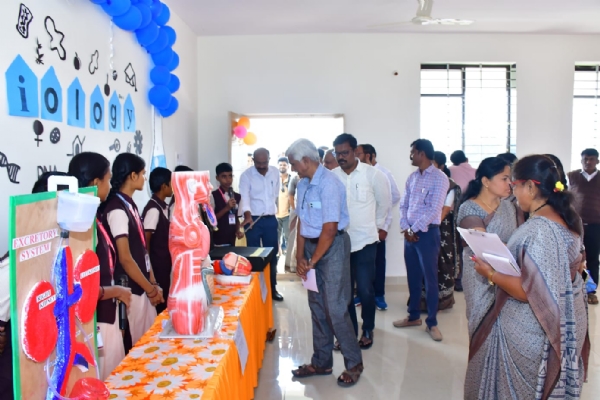 ವಿಶೇಷ ಗಮನ ಸೆಳೆದ ಎಜ್ಯುಕೇರ್ ಶಾಲೆಯ ಯಂಗ್ ಮೈಂಡ್ ಎಕ್ಸ್ಪೋ