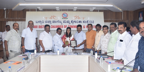 ಕ್ರೀಡೆಯನ್ನು ಪ್ರೋತ್ಸಾಹಿಸುವ ನಿಟ್ಟಿನಲ್ಲಿ ನಮ್ಮ ಸಂಸ್ಥೆ ಸದಾ ಮುಂದೆ : ಅವ್ವಾರು ಮಂಜುನಾಥ್ ಕ್ರೀಡೆಯನ್ನು ಪ್ರೋತ್ಸಾಹಿಸುವ ನಿಟ್ಟಿನಲ್ಲಿ ನಮ್ಮ ಸಂಸ್ಥೆ ಸದಾ ಮುಂದೆ : ಅವ್ವಾರು ಮಂಜುನಾಥ್