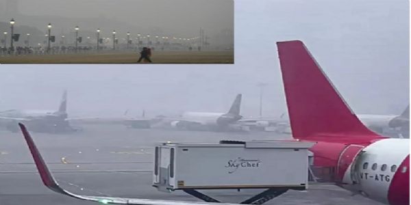 ದೆಹಲಿ ವಿಮಾನ ನಿಲ್ದಾಣದಲ್ಲಿ ದಟ್ಟ ಮಂಜು ; 130ಕ್ಕೂ ಹೆಚ್ಚು ವಿಮಾನಗಳ ಹಾರಾಟ ರದ್ದು