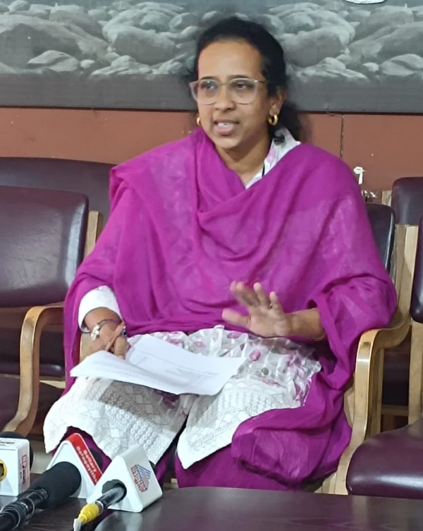 ಸೆಂಟ್ರಲ್ ಯೂನಿವರ್ಸಿಟಿಗೆ ಪ್ರವೇಶ ಪ್ರಾರಂಭ ಸೆಂಟ್ರಲ್ ಯೂನಿವರ್ಸಿಟಿಗೆ ಪ್ರವೇಶ ಪ್ರಾರಂಭ