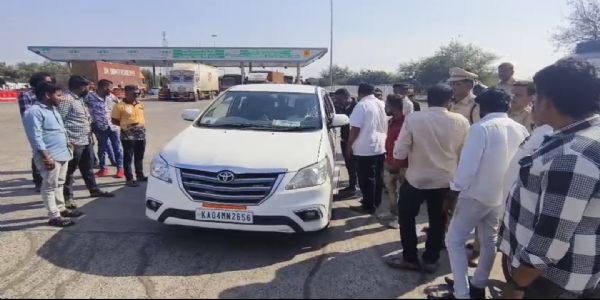 ಎಂಎಲ್‌ಸಿ ಕೇಶವಪ್ರಸಾದಗೆ ಟೋಲ್ ಸಿಬ್ಬಂದಿ ಕಿರಿಕಿರಿ