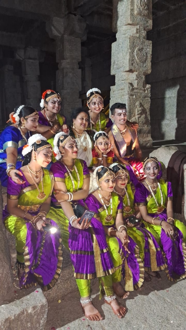 ಹಂಪೆ ಶ್ರೀವಿರೂಪಾಕ್ಷನ ಪ್ರಾಂಗಣದಲ್ಲಿ ಭರತನಾಟ್ಯ ವೈಭವ