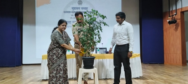 ಭಾರತ ಸರ್ಕಾರದ ಆಡಳಿತ ಸುಧಾರಣೆ ಇಲಾಖೆಯಿಂದ ಹಮ್ಮಿಕೊಳ್ಳಲಾಗಿದ್ದ ಸುಶಾಸನ ಸಪ್ತಾಹವನ್ನು ಅಪರ ಜಿಲ್ಲಾಧಿಕಾರಿ ಮಂಗಳ ಉದ್ಘಾಟಿಸಿದರು.