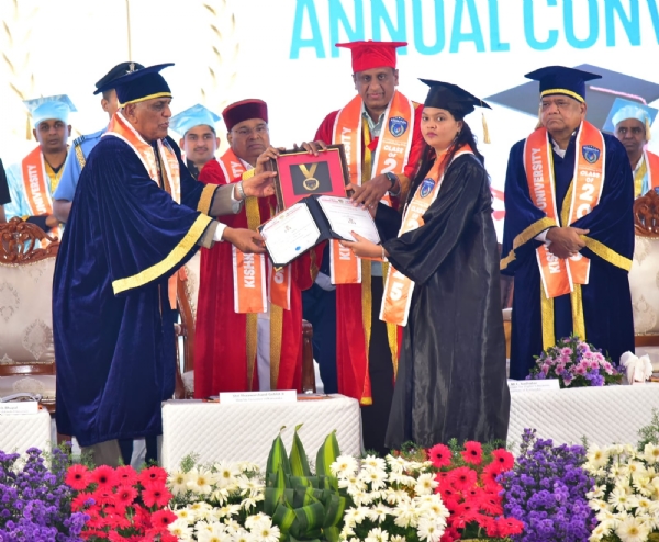 ಯುವಶಕ್ತಿ ಶಿಕ್ಷಣದ ಜೊತೆಯಲ್ಲಿ ಮಾನವೀಯತೆ ಅಗತ್ಯ : ರಾಜ್ಯಪಾಲ ಥಾವರ್ ಚಂದ್ ಗೆಹ್ಲೋಟ್