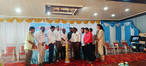 ದೇವದುರ್ಗದಲ್ಲಿ ವಂದೇ ಮಾತರಂ ಗೀತೆಯ  ಛಾಯಚಿತ್ರ ಪ್ರದರ್ಶನ