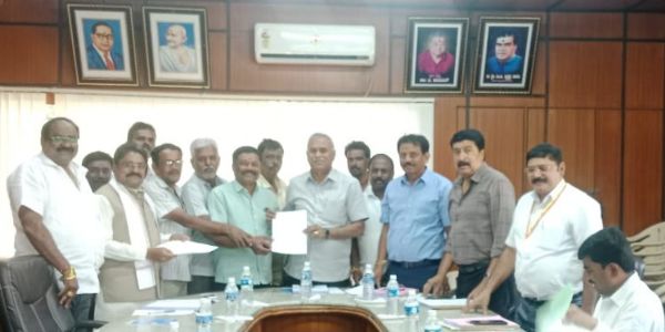 ಹಾಲು ಉತ್ಪಾದಕರ ಸಂಘಗಳ ಸಿಬ್ಬಂದಿಯ ಬೇಡಿಕೆ ಈಡೇರಿಕೆಗೆ ಕೋಮುಲ್ ಆಡಳಿತ ಮಂಡಳಿ ಒಪ್ಪಿಗೆ