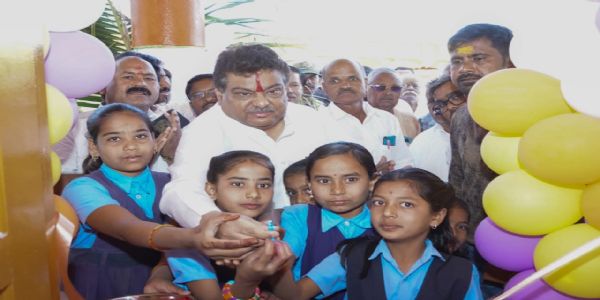 ಶಾಲೆಗಳಲ್ಲಿ ಅಭಿವೃದ್ಧಿ ಕೆಲಸಗಳು ಮುಖ್ಯ ಸಚಿವ ಪಾಟೀಲ