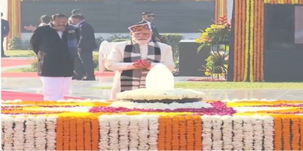 ವಾಜಪೇಯಿ ಜನ್ಮ ವಾರ್ಷಿಕೋತ್ಸವ ; ರಾಷ್ಟ್ರ ನಾಯಕರಿಂದ ಪುಷ್ಪ ನಮನ