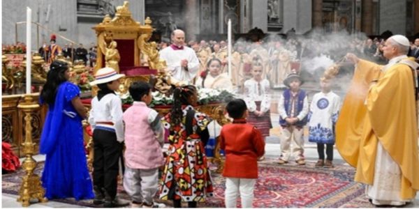 ವ್ಯಾಟಿಕನ್ ನಗರದಲ್ಲಿ ಕ್ರಿಸ್‌ಮಸ್ ಸಂಭ್ರಮ