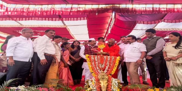 ತುಮಕೂರು ಜಿಲ್ಲೆಯ ನೂತನ ಹಾಲು ಶೇಖರಣಾ ಘಟಕಗಳಿಗೆ ಸಚಿವ ಜಿ. ಪರಮೇಶ್ವರ ಚಾಲನೆ