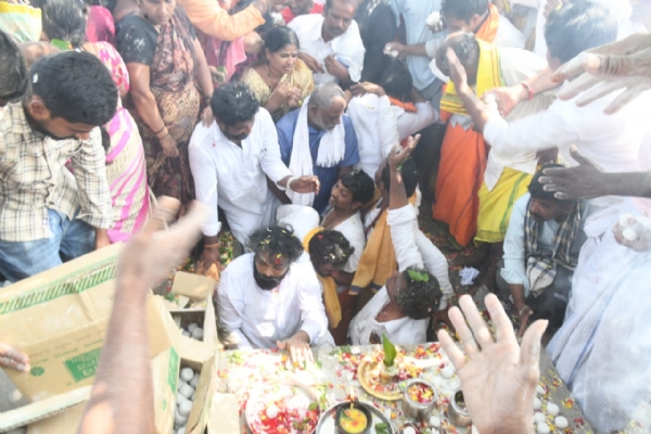 ಕೊಳಗಲ್ಲು ಶ್ರೀಮತಿ ರತ್ಮಮ್ಮವ್ವಳ ಅಂತ್ಯಕ್ರಿಯೆ :  ಭಕ್ತಾಧಿಗಳು ನಿರಾಳ