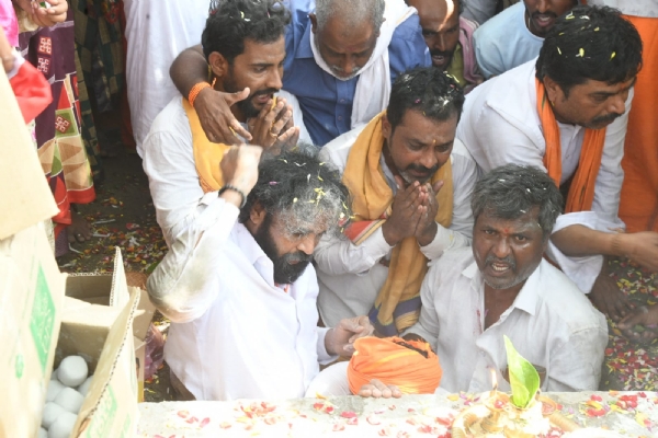 ಕೊಳಗಲ್ಲು ಶ್ರೀಮತಿ ರತ್ಮಮ್ಮವ್ವಳ ಅಂತ್ಯಕ್ರಿಯೆ :  ಭಕ್ತಾಧಿಗಳು ನಿರಾಳ