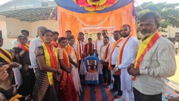 ಕೊಪ್ಪಳ : ಅಟೋ ಚಾಲಕರಿಗೆ ಉಚಿತ ನೇತ್ರ ತಪಾಸಣಾ ಶಿಬಿರಕ್ಕೆ ಚಾಲನೆ