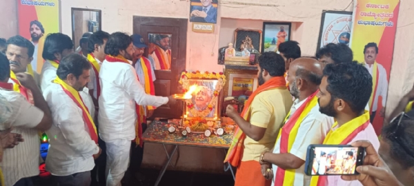 ಕುವೆಂಪು ಅವರು ಸಾಹಿತ್ಯದಿಂದಲೇ ವಿಶ್ವಮಾನವರಾದರು