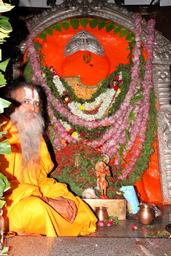 ಸಹಸ್ರಾರು ಆಂಜನೇಯ ಸ್ವಾಮಿ ಭಕ್ತರಿಂದ ಅಂಜನಾದ್ರಿಯಲ್ಲಿ ಹನುಮಮಾಲೆ ವಿಸರ್ಜನೆ