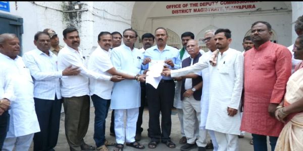 ಚೆನ್ನಮ್ಮ ಮೂರ್ತಿ ಮುಖ್ಯಮಂತ್ರಿ ಅನಾವರಣ ಮಾಡಬಾರದು