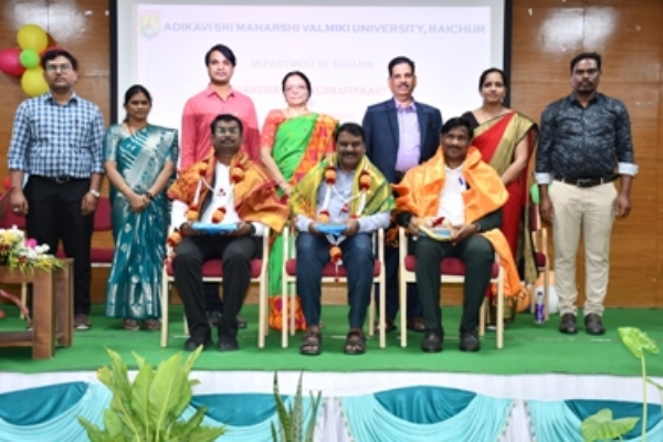 ಷೇಕ್ಸ್ಪಿಯರ್ ಅವರ ನಾಟಕಗಳು ಸಾರ್ವಕಾಲಿಕ : ಪ್ರೊ.ಬಸವರಾಜ ಪಿ. ಡೋಣೂರು ಷೇಕ್ಸ್ಪಿಯರ್ ಅವರ ನಾಟಕಗಳು ಸಾರ್ವಕಾಲಿಕ : ಪ್ರೊ.ಬಸವರಾಜ ಪಿ. ಡೋಣೂರು