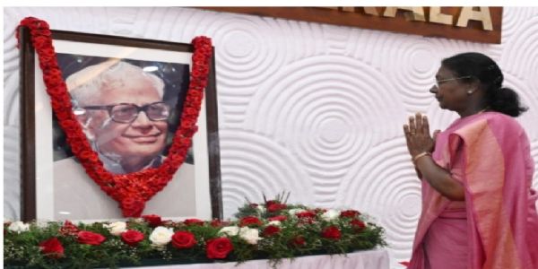 ಮಾಜಿ ರಾಷ್ಟ್ರಪತಿ ಆರ್. ವೆಂಕಟರಾಮನ್ ಜಯಂತಿ ; ರಾಷ್ಟ್ರಪತಿ ಮುರ್ಮು ಗೌರವ ನಮನ
