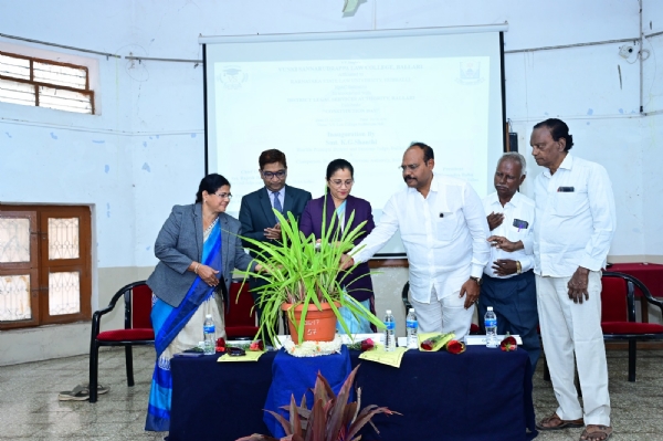 ಬಳ್ಳಾರಿ : ವಿಎಸ್‍ಆರ್ ಲಾ ಕಾಲೇಜಿನಲ್ಲಿ ಸಂವಿಧಾನ ದಿನಾಚರಣೆ